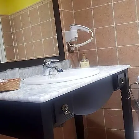 לינה וארוחת בוקר Puerta Al Duraton Sebúlcor